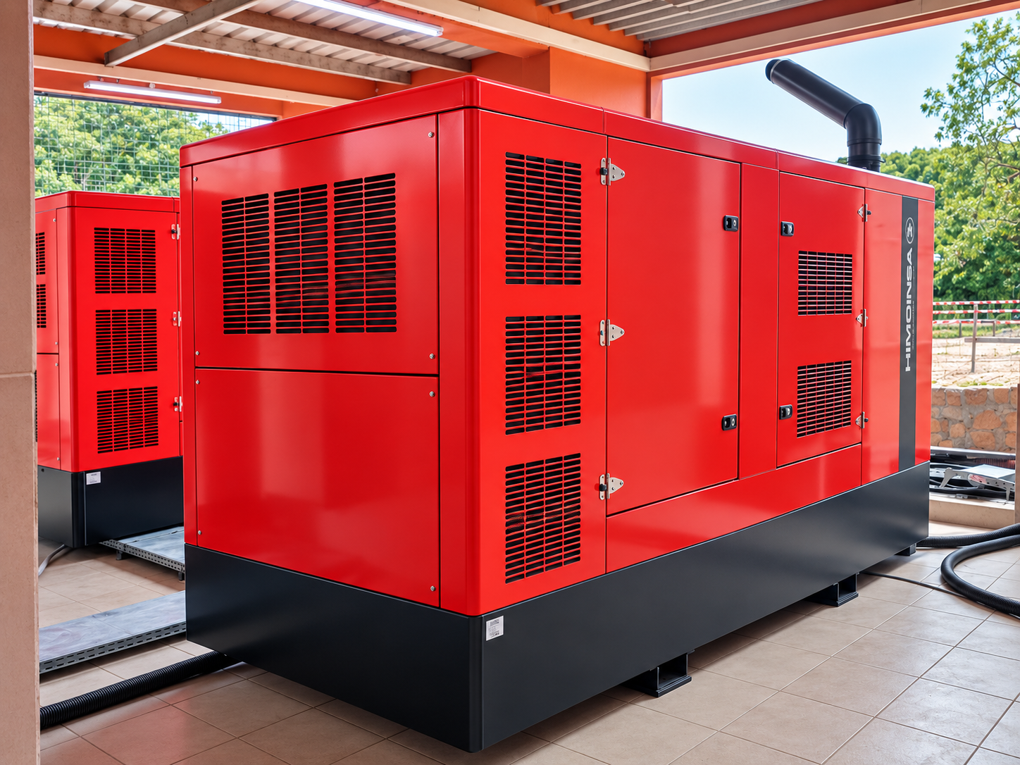 Groupe électrogène Himoinsa installé pour assurer l’alimentation électrique de secours d’un site.